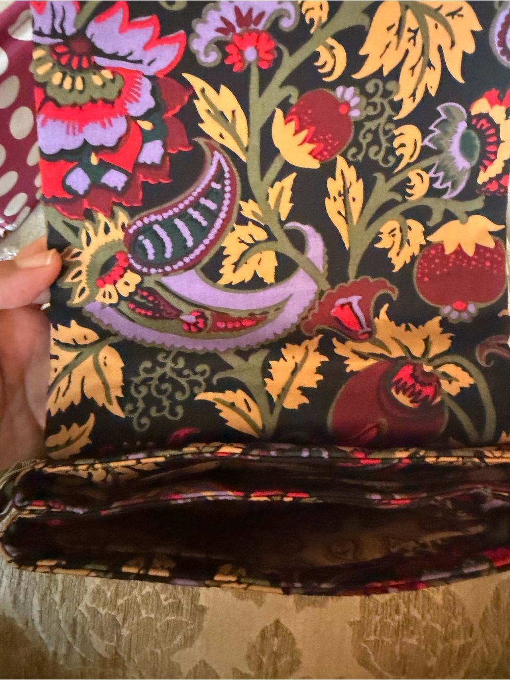 Vera Bradley Baird Hipster in Midnight Garden Paisley. New with Tags - Picture 3 of 5